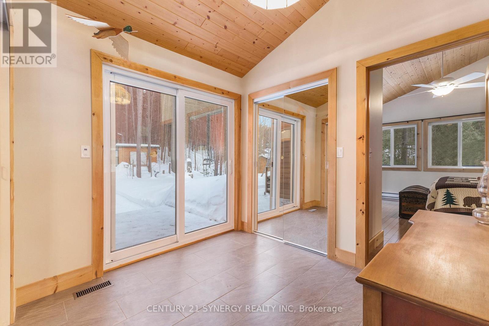 631 GOLDEN LYN WAY