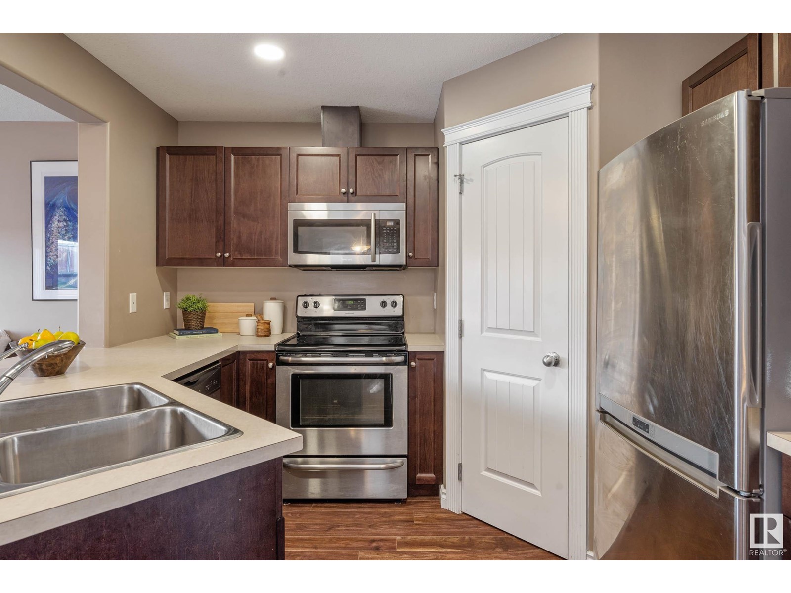 3216 152 AV NW