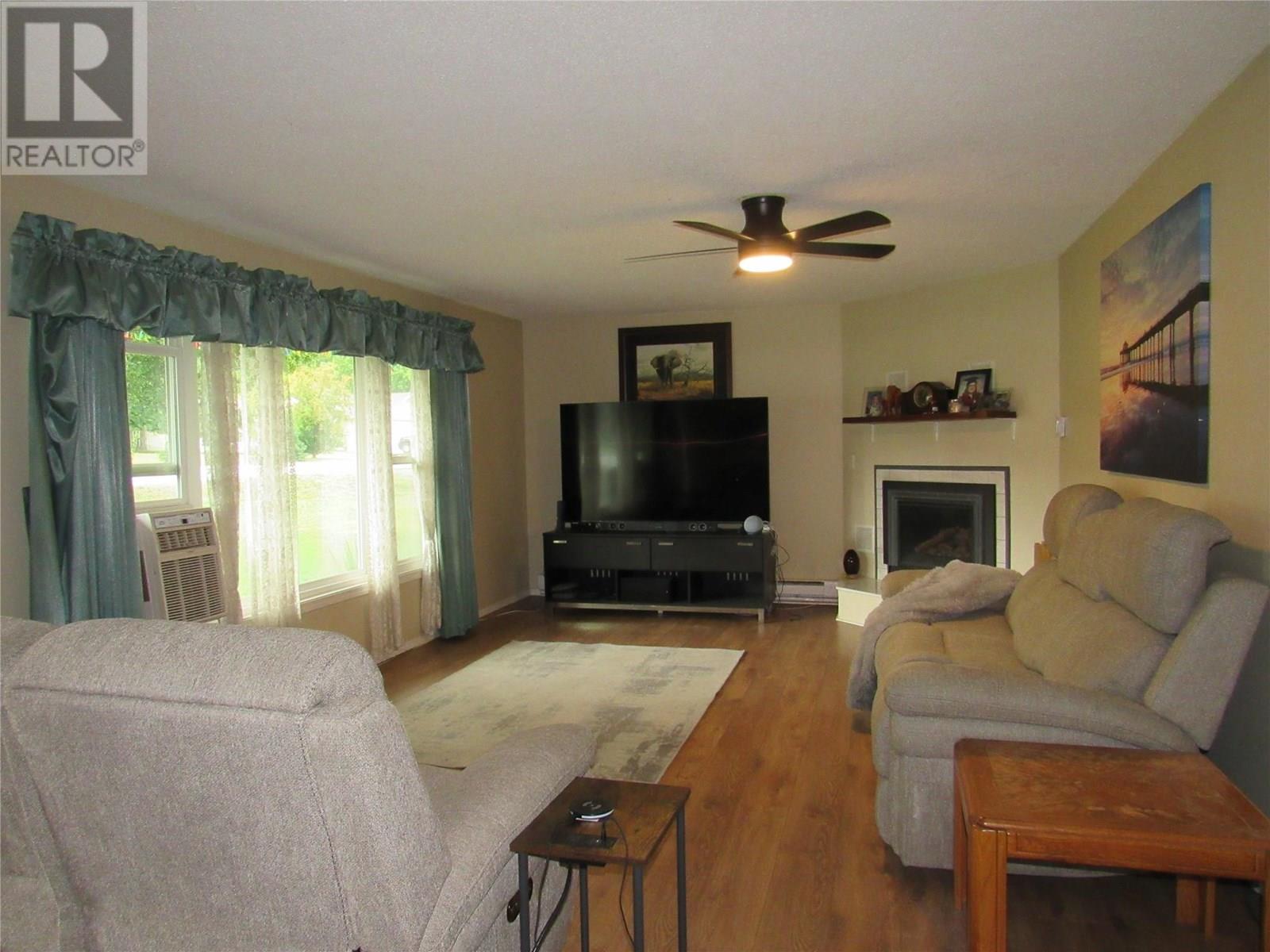 1755 COLUMBIA GARDENS Road