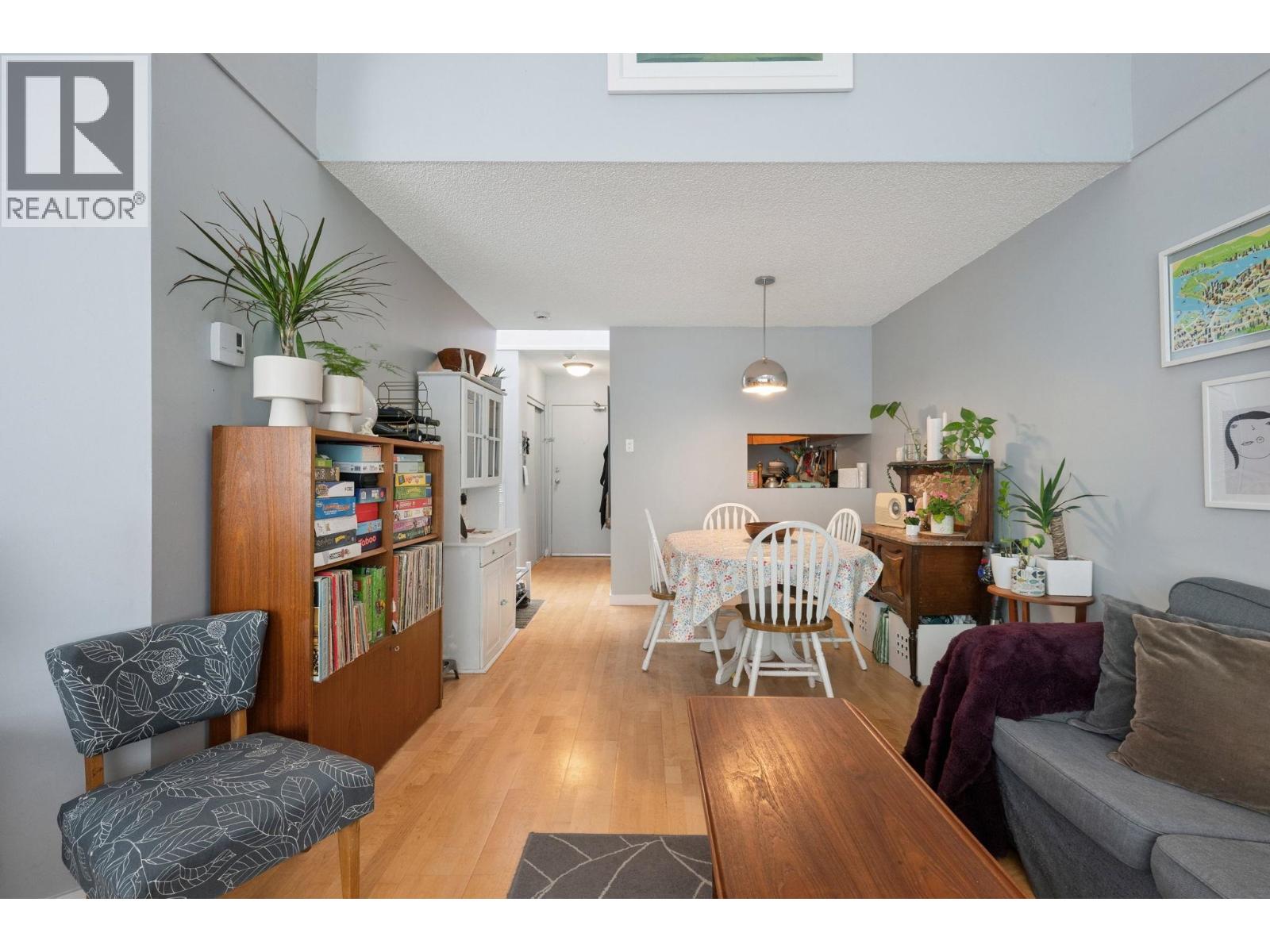 407 1345 COMOX STREET