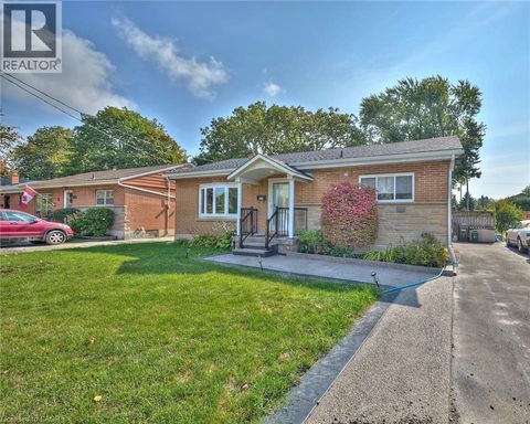 2214 PROSPECT Street Burlington ON L7R1Z7