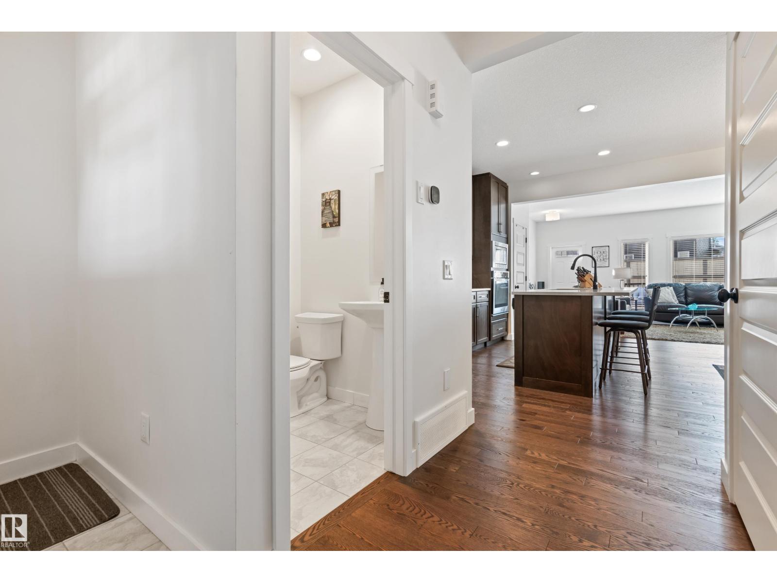 20731 99 AV NW