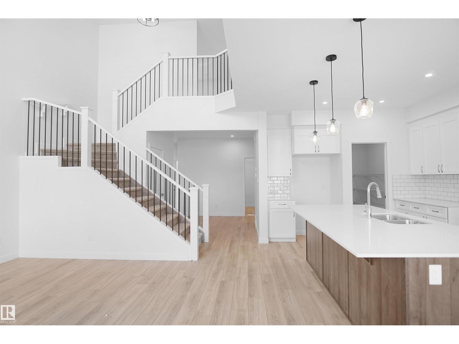 2603 15 AV NW
