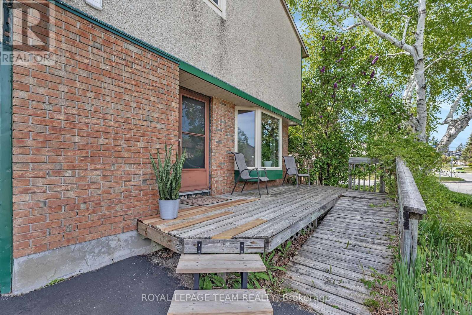 8 VANESSA TERRACE