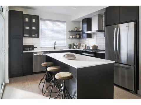 78 2886 MONTROSE AVENUE Abbotsford BC V2S0N7