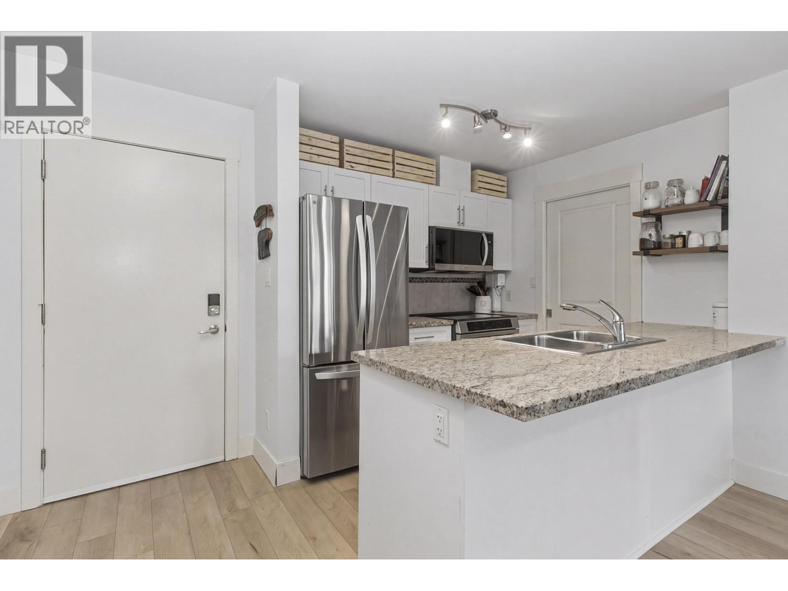 217 1211 VILLAGE GREEN WAY