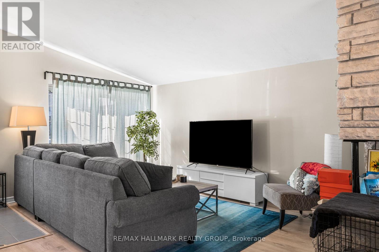 1305 DORCHESTER AVENUE