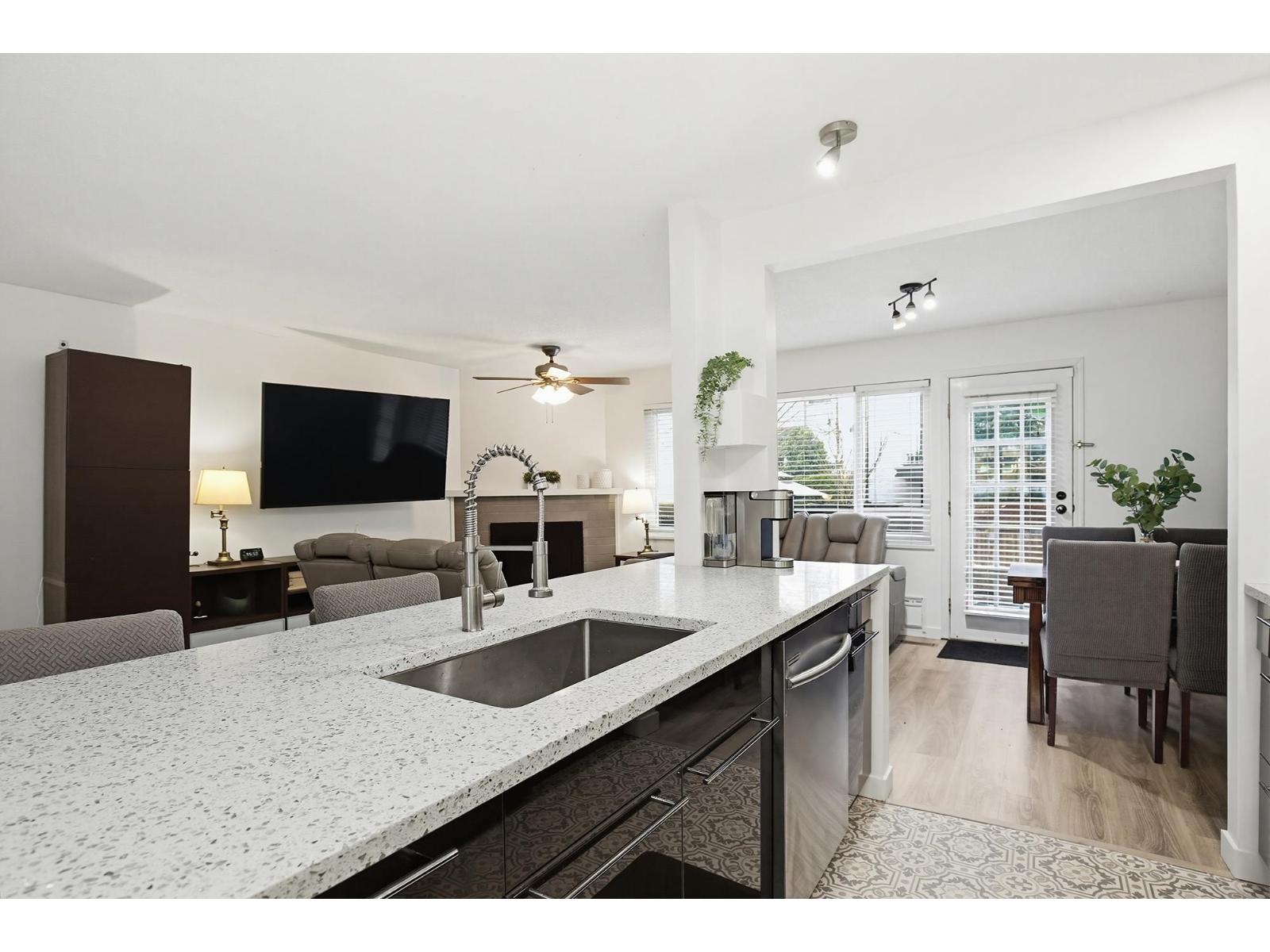 24 33361 WREN CRESCENT