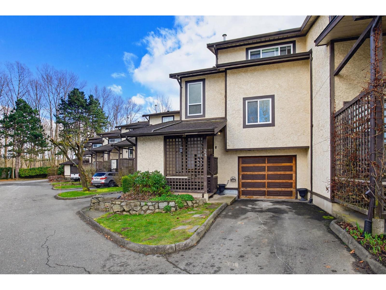 24 33361 WREN CRESCENT