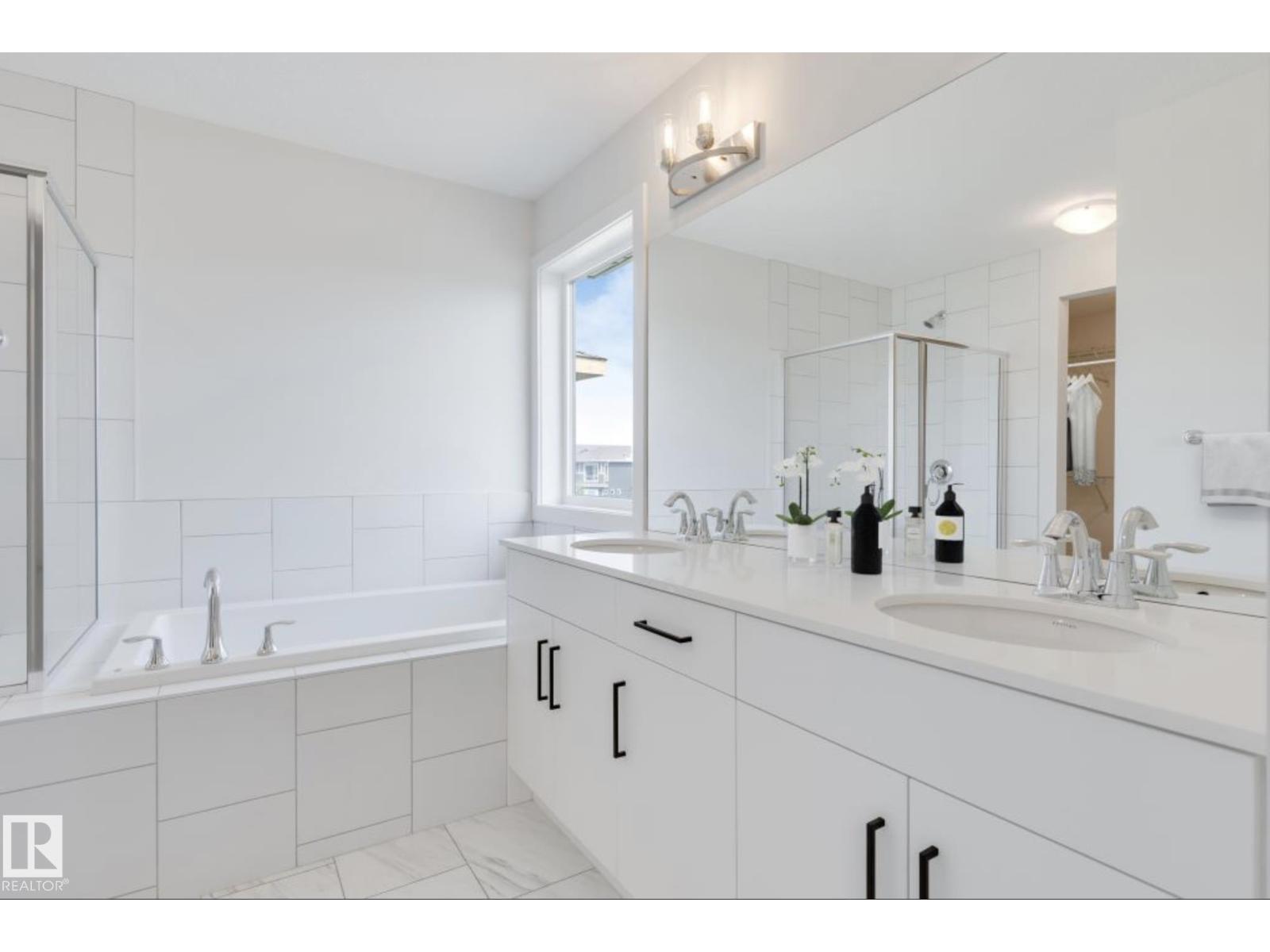 2033 Muckleplum Link SW