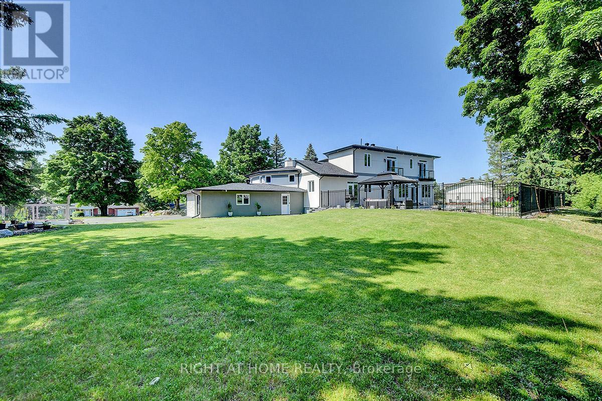 25 BREN MAUR ROAD