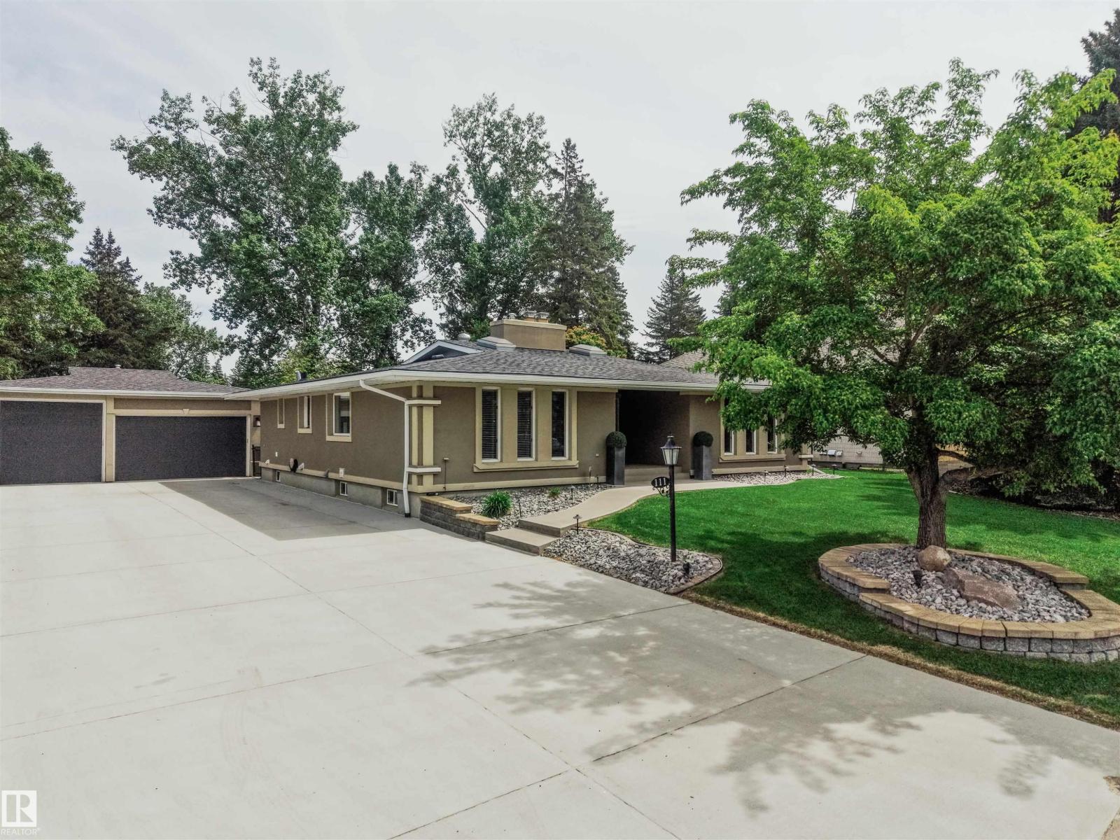 111 FAIRWAY DR NW