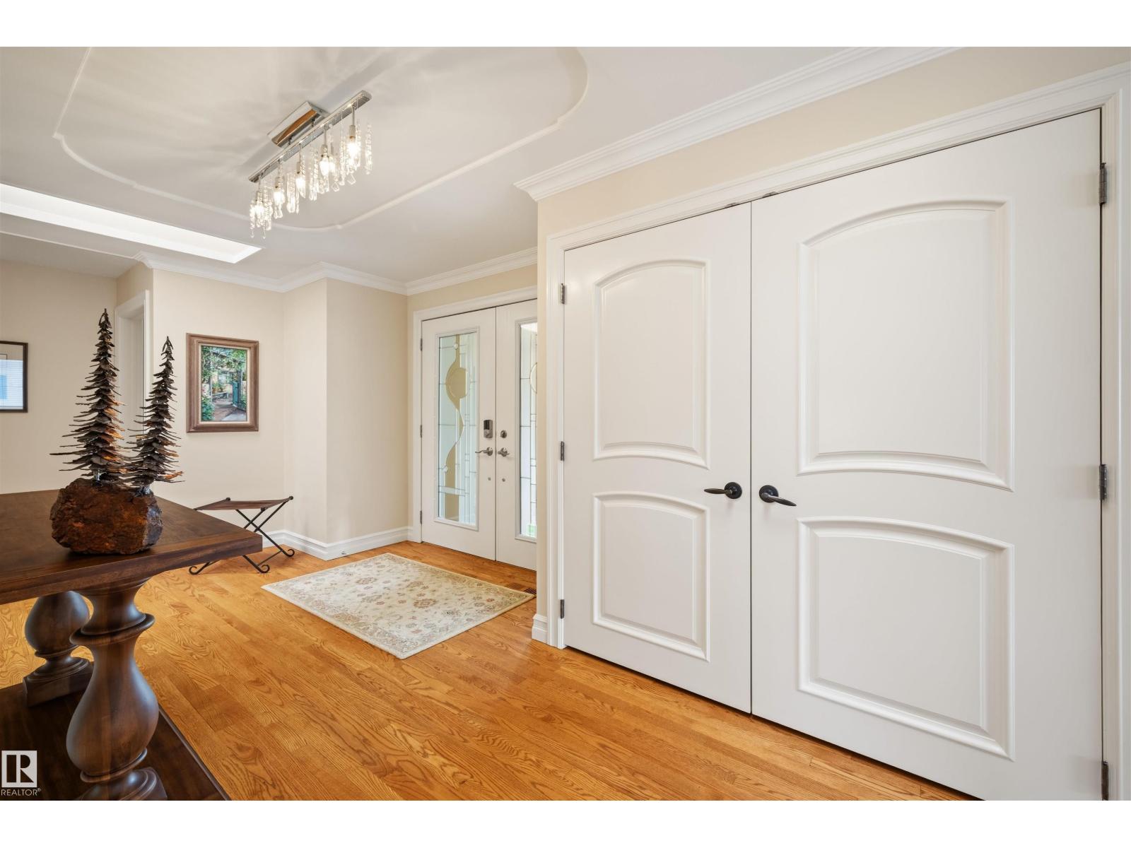 111 FAIRWAY DR NW