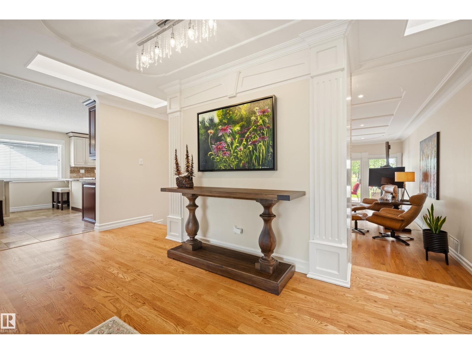 111 FAIRWAY DR NW