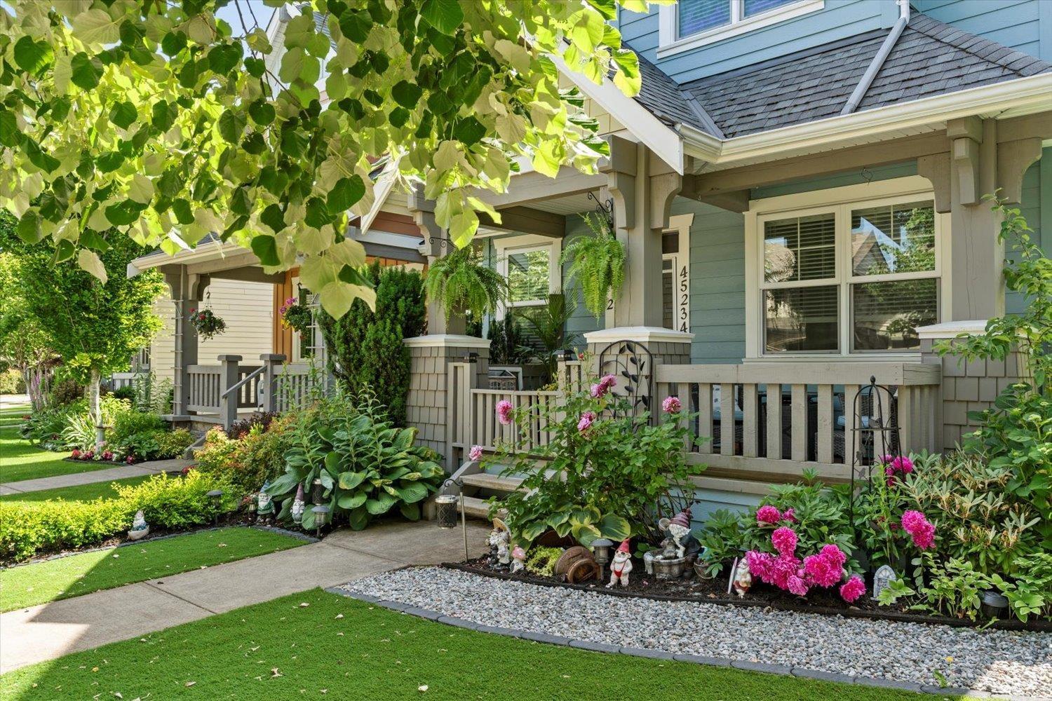 2 45234 NICOMEN CRESCENT|Garrison Crossing
