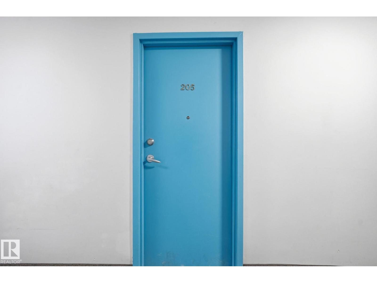 #205 9028 JASPER AV NW