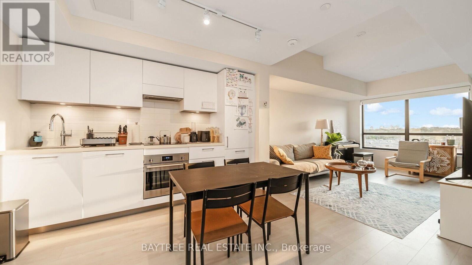 613 - 33 FREDERICK TODD WAY
