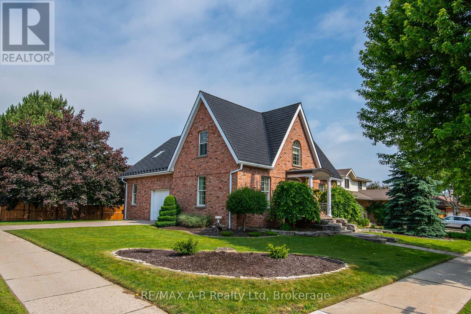292 WOODS STREET