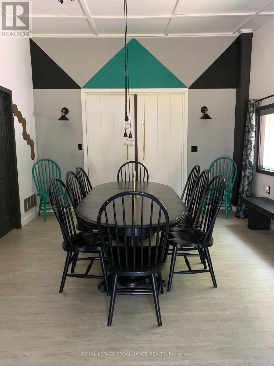 172 WELLINGTON MAIN STREET E