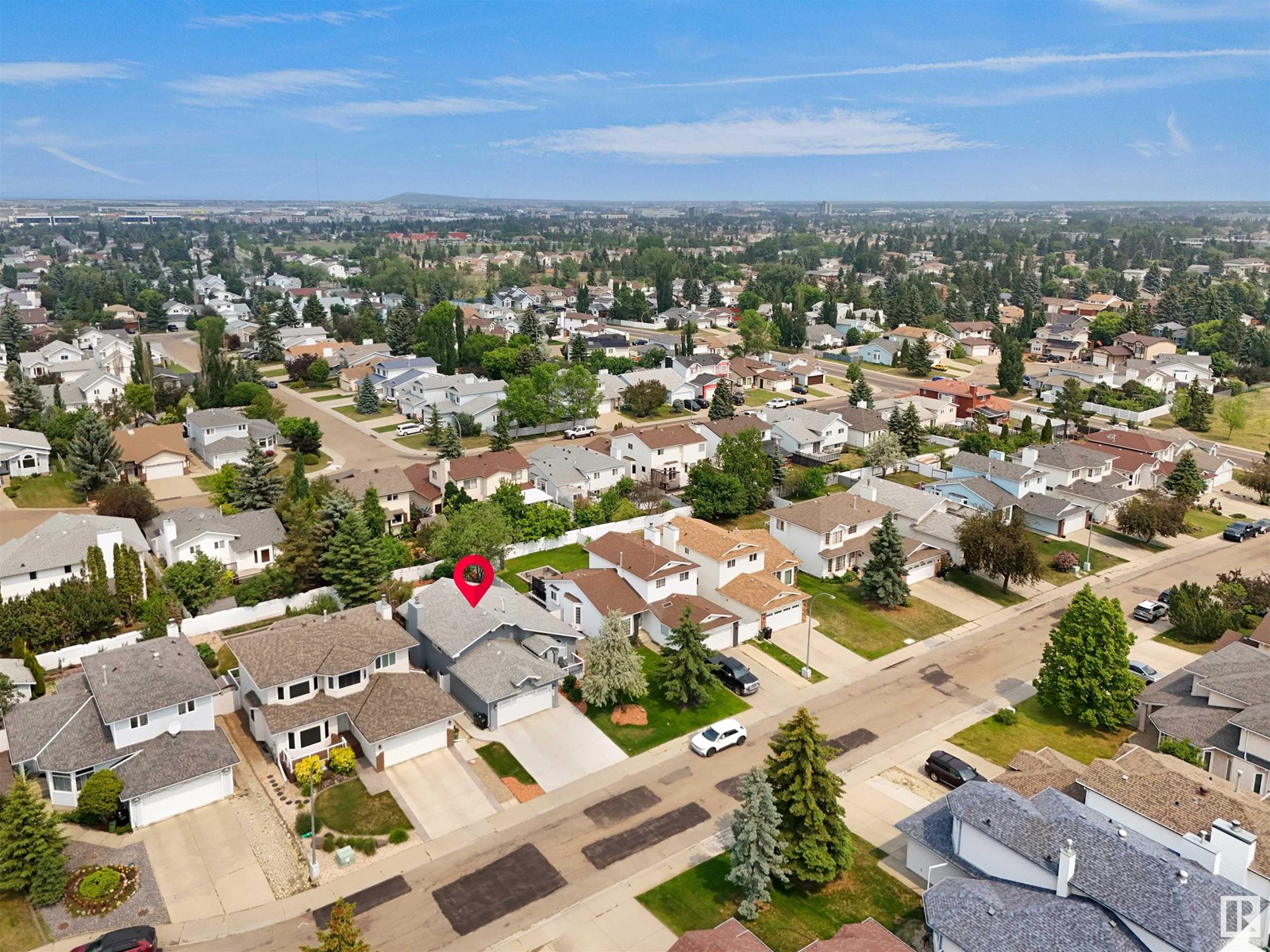18936 91 AV NW