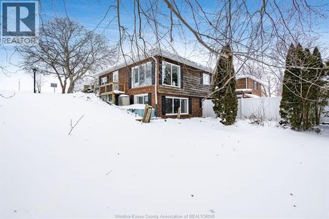 1838 Seacliff DRIVE Kingsville ON N9Y2M6