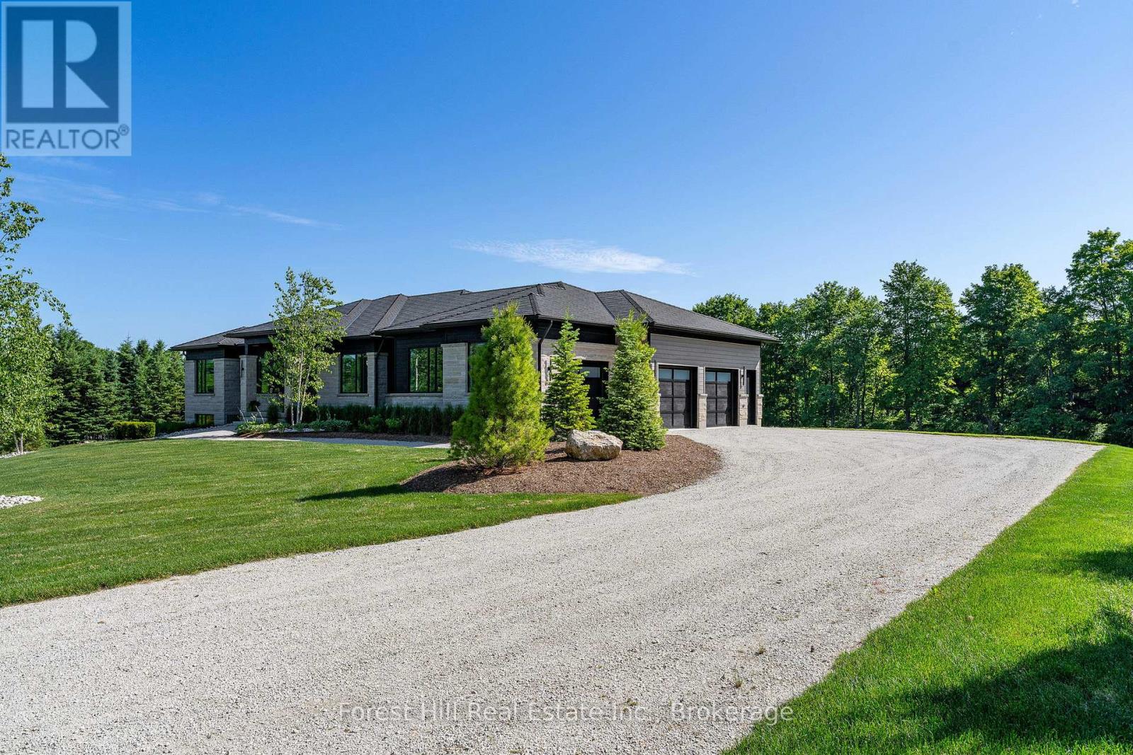 147 BLUE JAY CRESCENT
