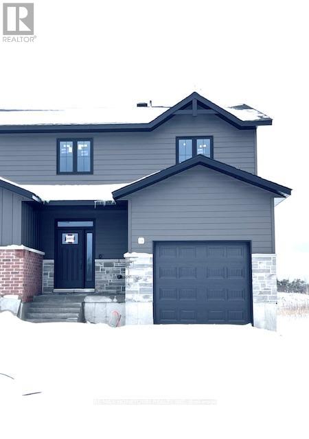 1005 DOBBIE STREET