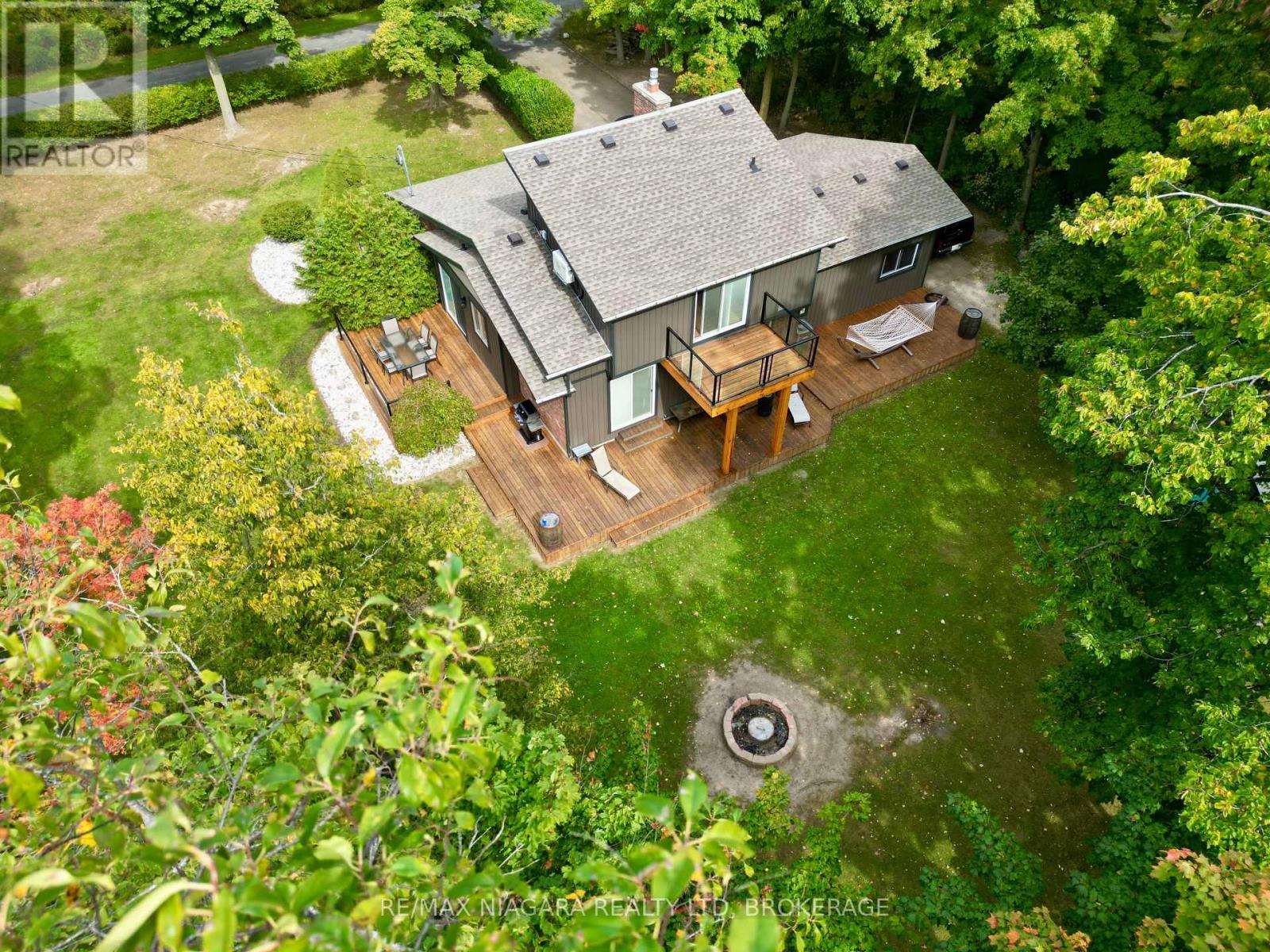 4905 MAPLEVIEW CRESCENT