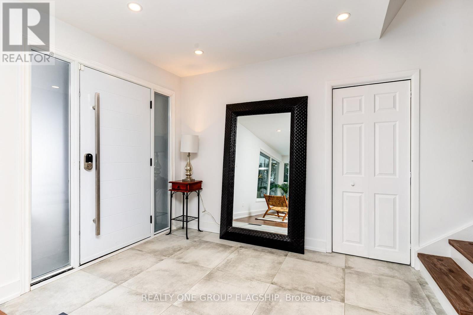 1135 GREENOAKS DRIVE