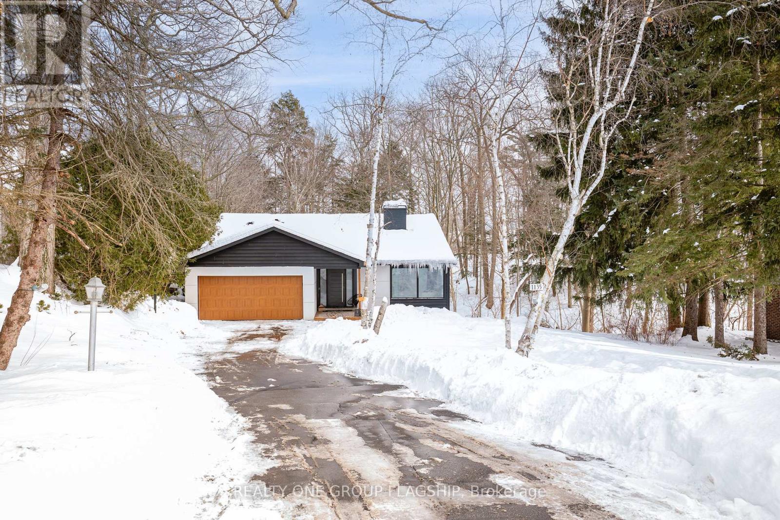 1135 GREENOAKS DRIVE