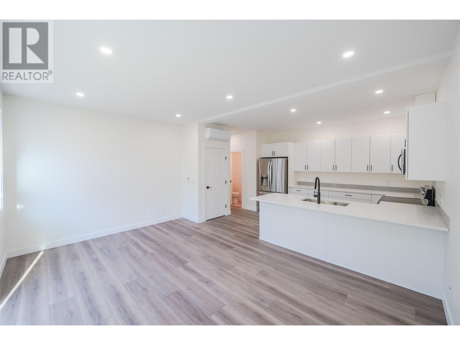 11612 Victoria Road S Unit# 101