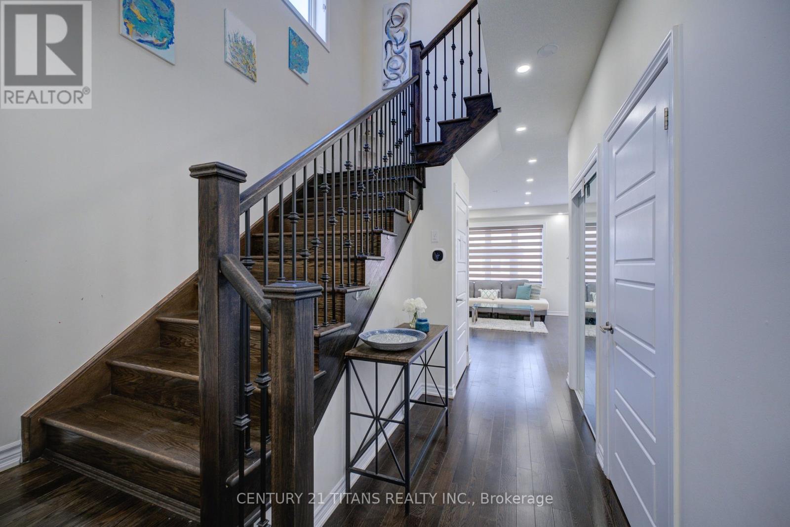 12 MCLAREN AVENUE