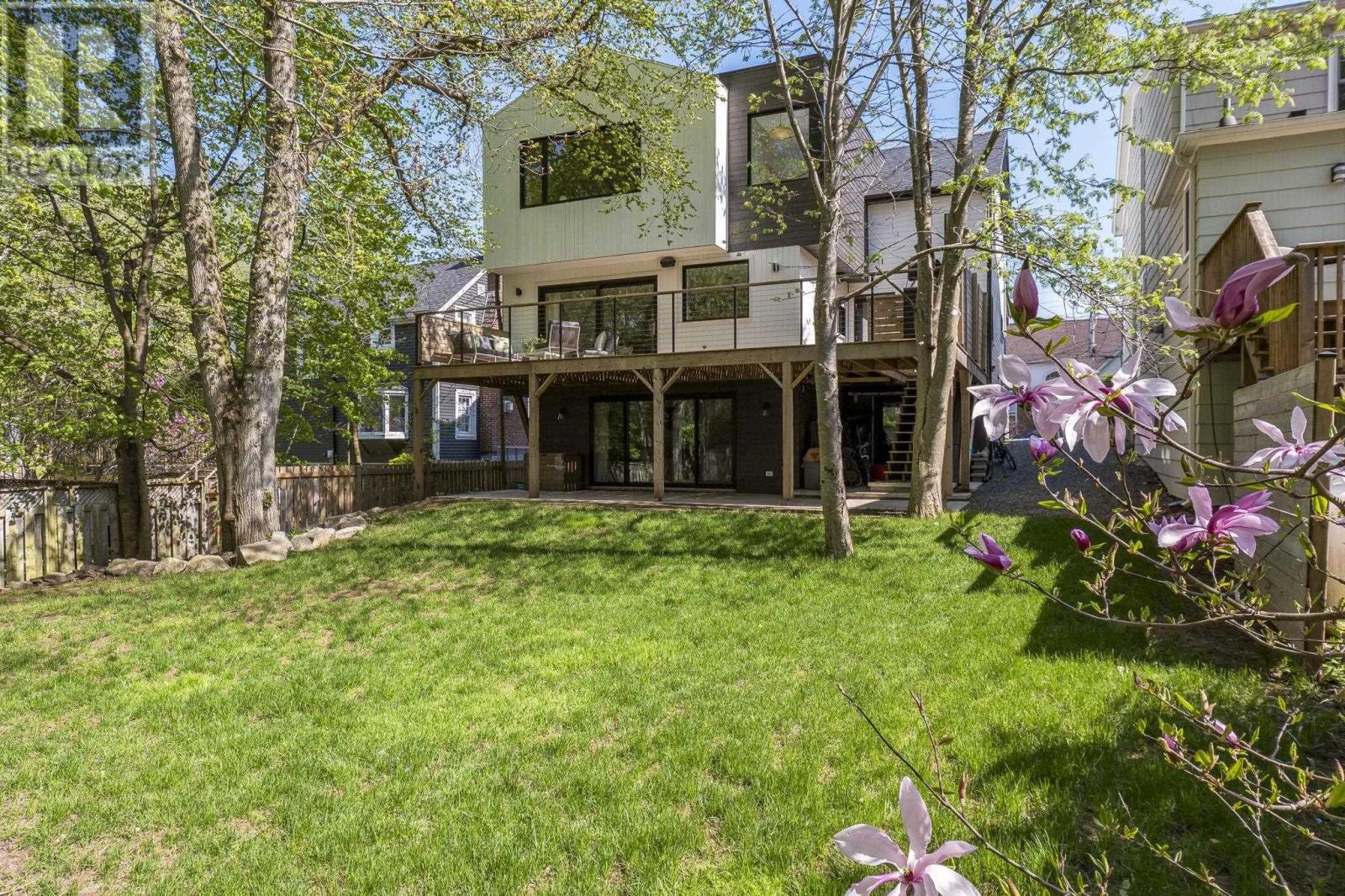 5719 Southwood Drive
