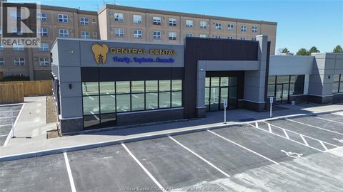 2385 CENTRAL AVENUE Windsor ON N8W4J1