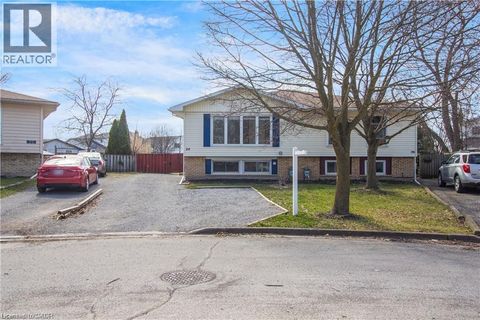 24 TARA Crescent Unit# UPPER Thorold ON L2V4M1