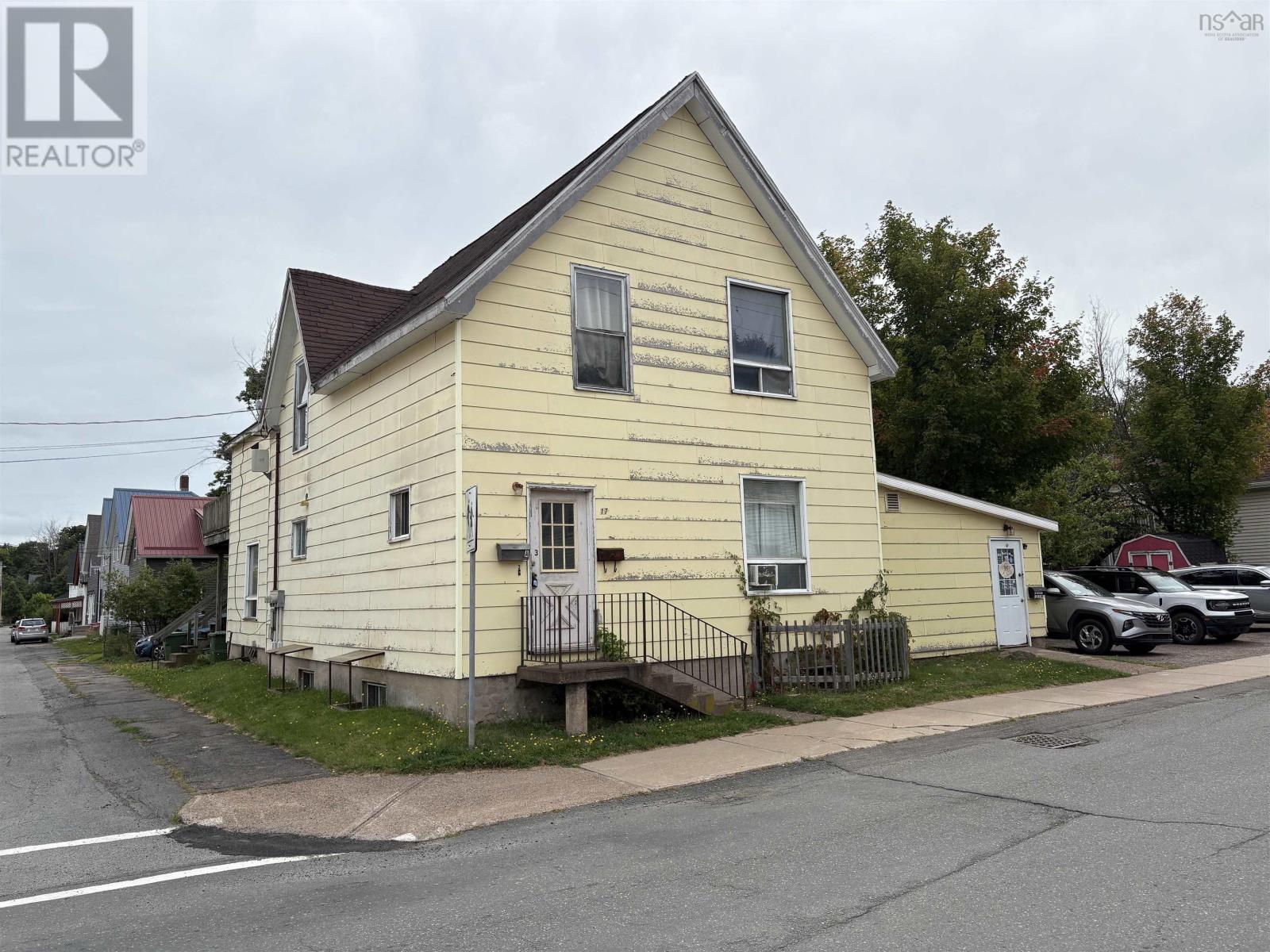 17 Lyman Street