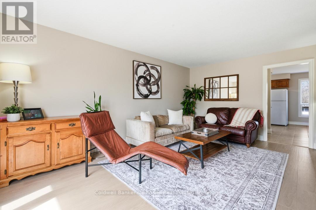 28 CHARTWELL CRESCENT