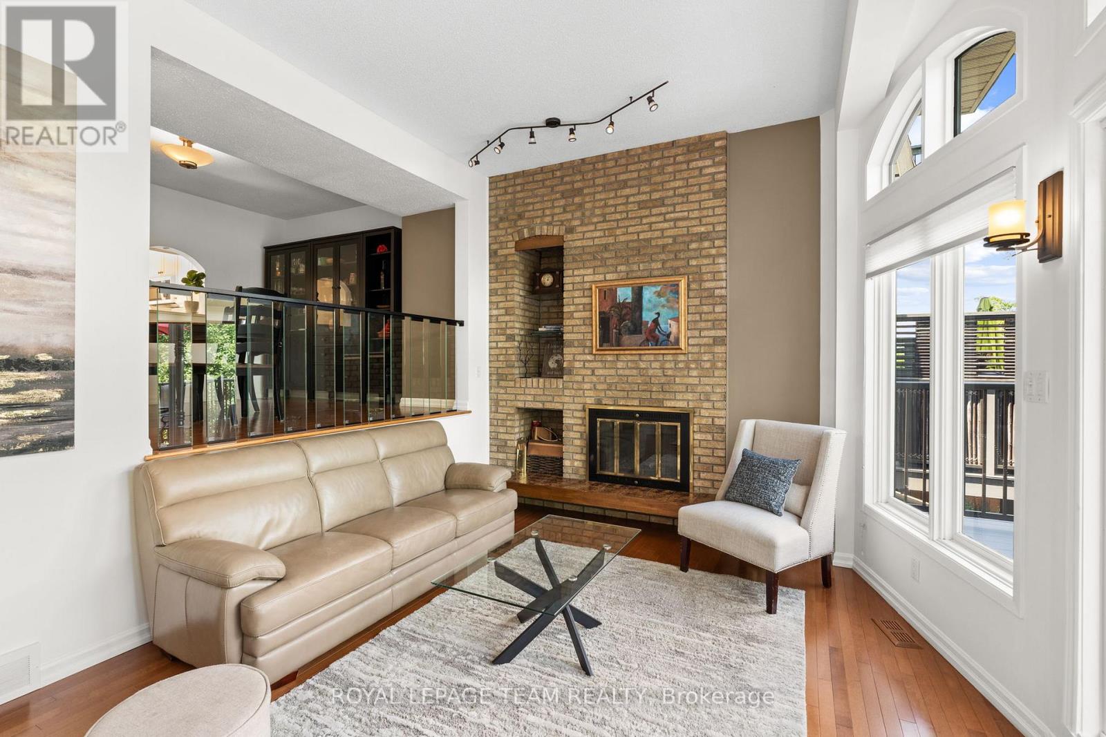 4 - 1011 PRINCE OF WALES DRIVE