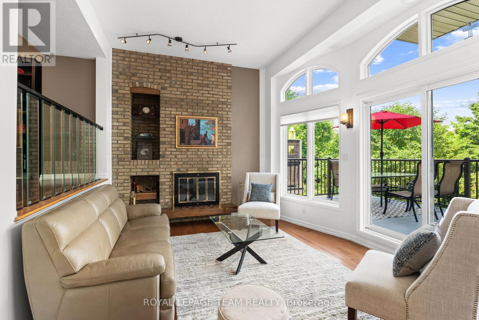 4 - 1011 PRINCE OF WALES DRIVE