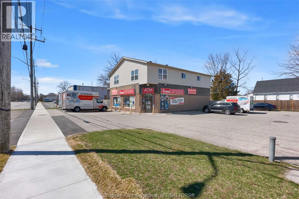 297 Grand AVENUE East