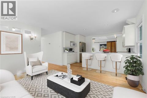 79 CENTRAL Drive Unit# 1 Hamilton ON L9G2A1