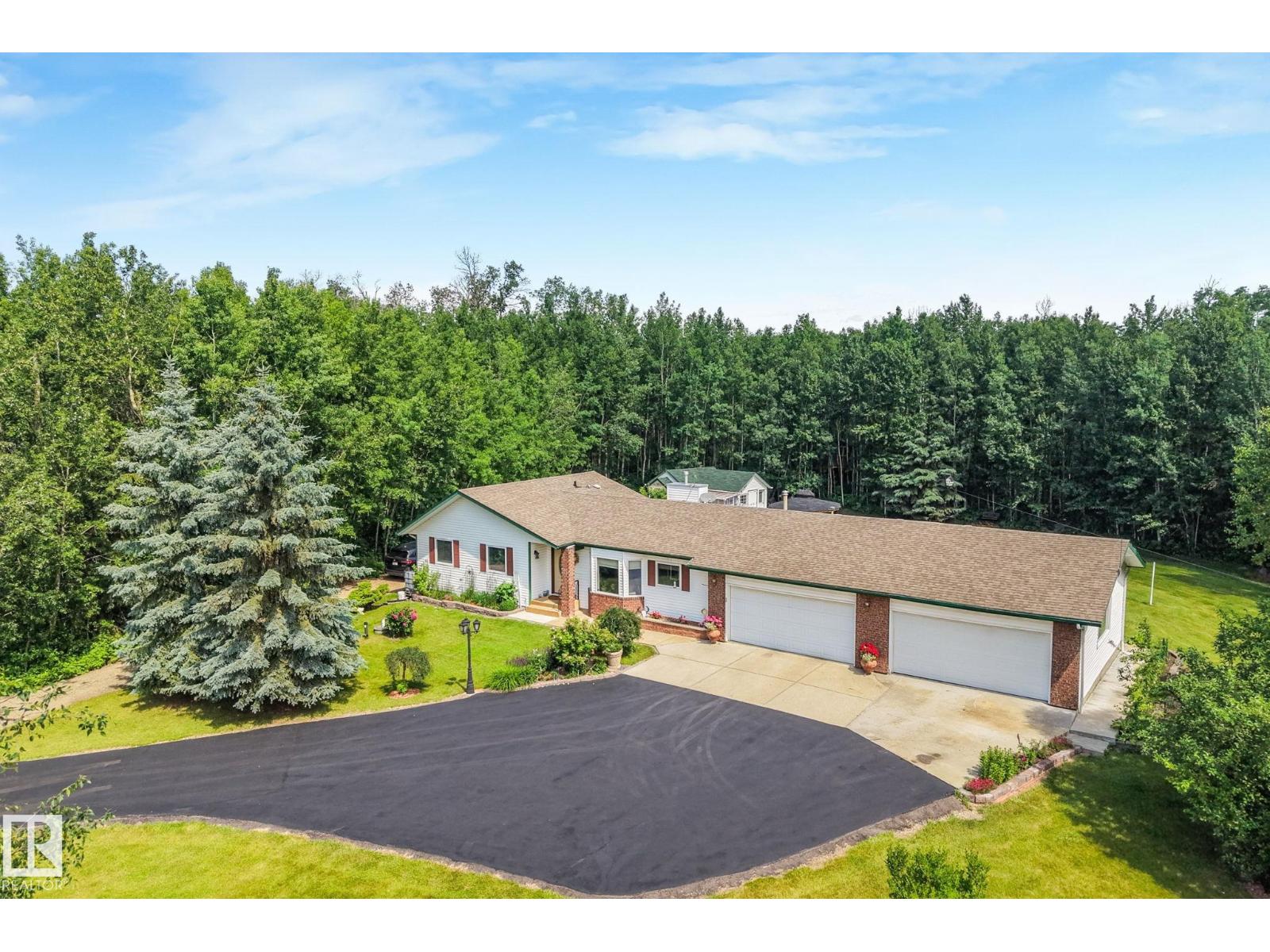 #170 21252 TWP ROAD 530