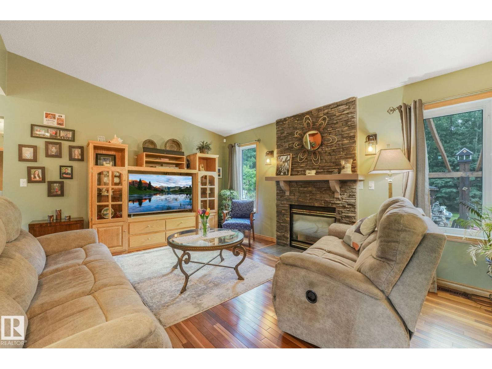 #170 21252 TWP ROAD 530