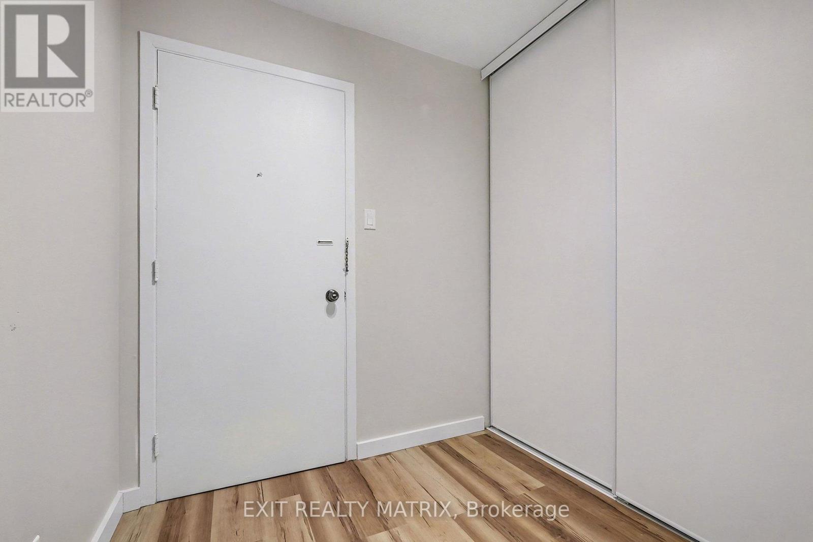 18 - 770 ST JEAN STREET E