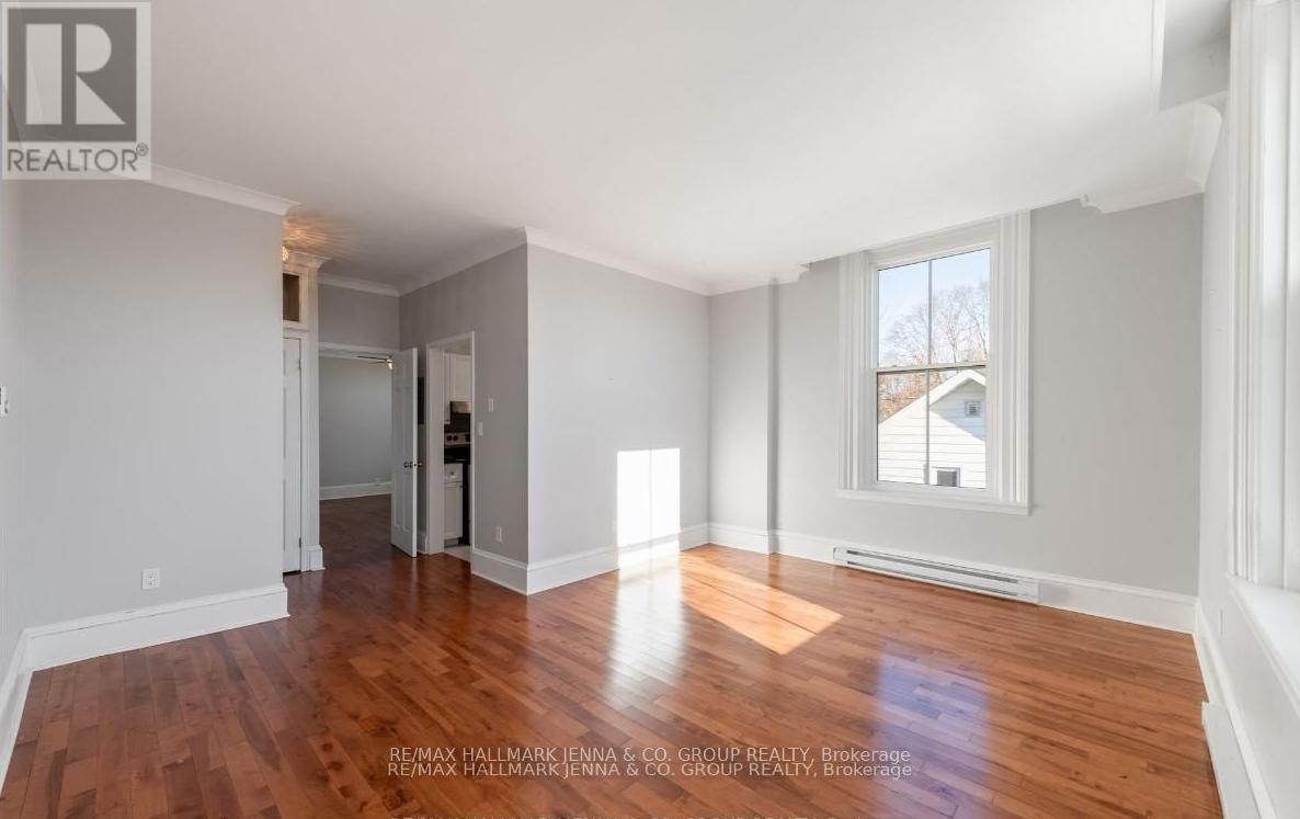 4 - 19 ISABELLA STREET