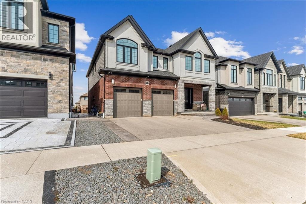 570 BRIDGEMILL Crescent