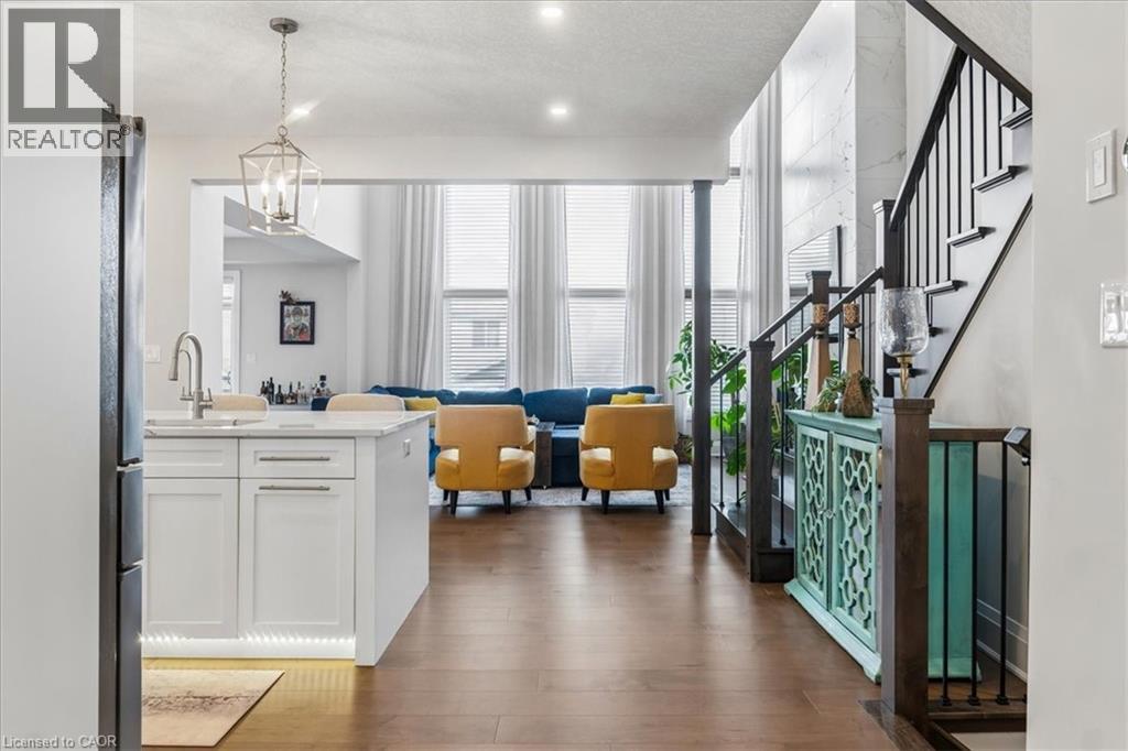 570 BRIDGEMILL Crescent