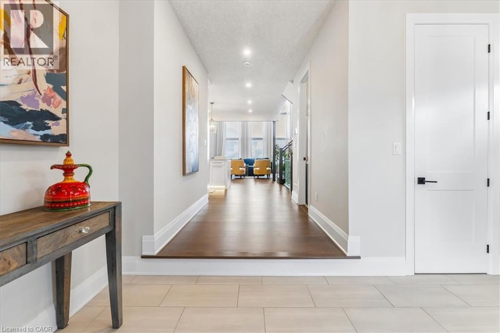 570 BRIDGEMILL Crescent