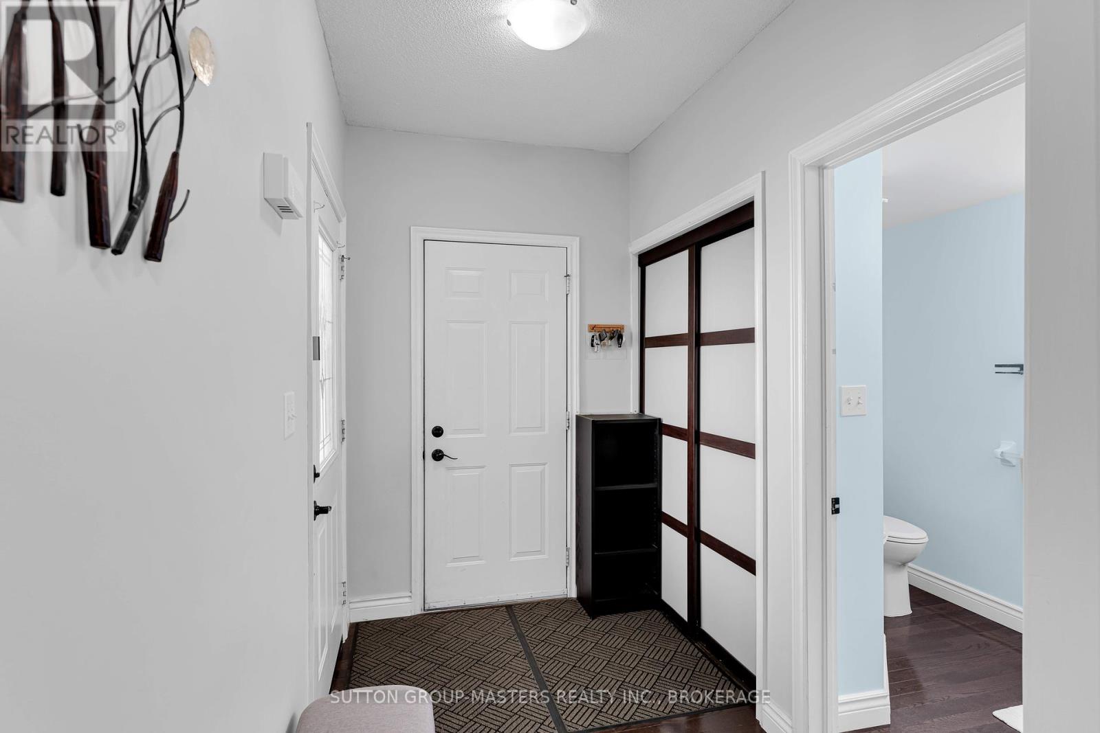 1396 THORNWOOD CRESCENT