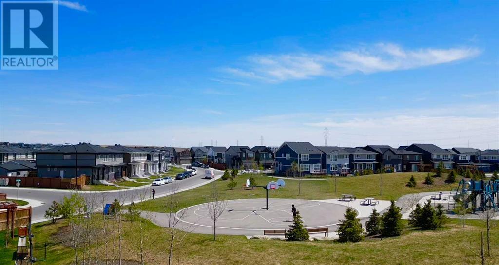 153 Carringsby Way NW